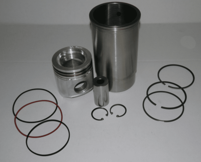 Piston Liner Kit | 4045T/H John Deere Engine | TRE524450 - Image 2